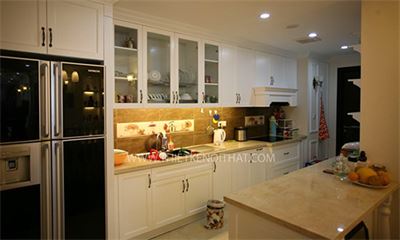 Tủ bếp gỗ công nghiệp chữ U laminate